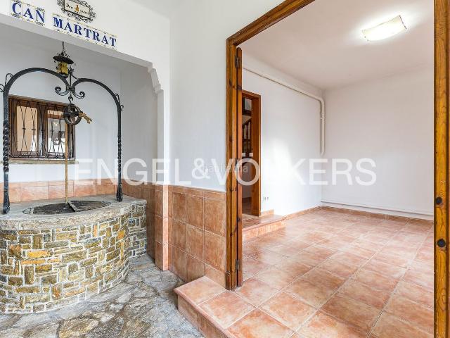 Casa en venta en Begues. Auténtica casa de pueblo en el centro de Begues. Casas.