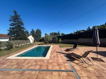 Casa en venta en Begues. BEGUES CAN SADURNI ACOGEDORA CASA EN UNA PLANTA CON AMPLIO JARDIN piscina salina. Casas.