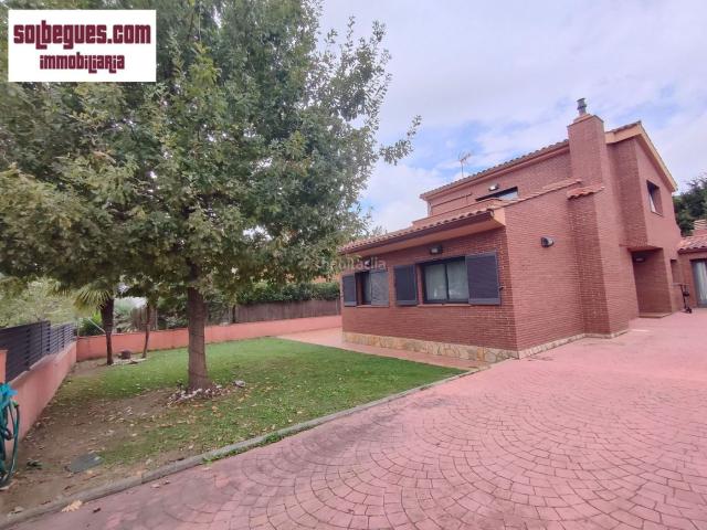 Casa en venta en Begues. BEGUES CASA OBRA VISTA comoda y luminosa en perfecto estado. Casas.