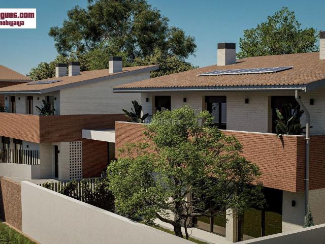 Casa en venta en Begues. BEGUES CENTRO. PROMOCION OBRA NUEVA DOS VIVIENDAS unifamiliares pareadas. Casas.