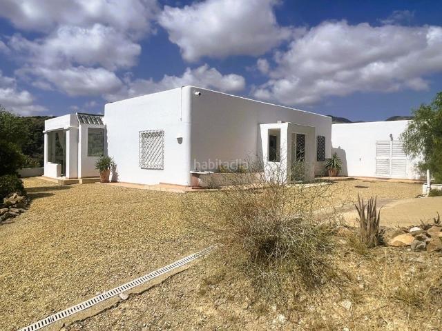 Casa en venta en Bédar. Encantadora villa rural con vistas panorámicas y casita de invitados en Bédar. Casas.