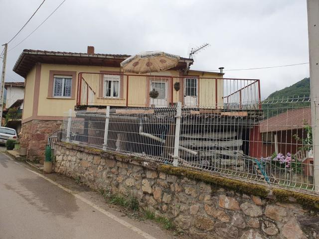 Casa en venta en Belmonte de Miranda. Casa en venta en Belmonte De Miranda, 4 dormitorios. Casas Belmonte de.