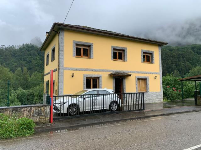 Casa en venta en Belmonte de Miranda. CASA EN FONTORIA. Casas Belmonte de.