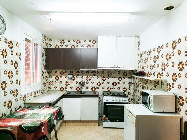 Casa en venta en Belianes. Casa a Belianes amb pati, PK i calefacció. Casas.