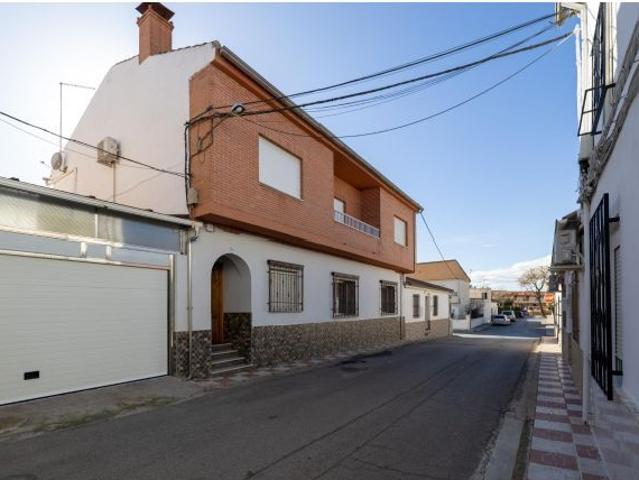 CASA EN VENTA EN BELICENA CON PATIO DE 220 M2