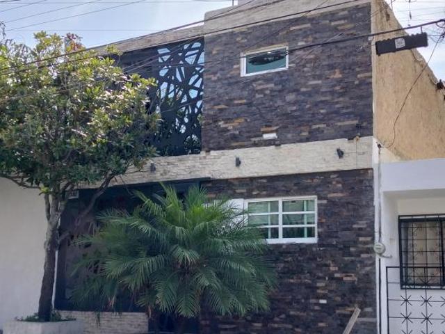 CASA EN VENTA EN BELISARIO DOMINGUEZ