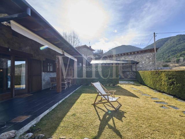 Casa en venta en Bellver de Cerdanya. Casa Adosada en Venta en Bor. Casas Bellver de.