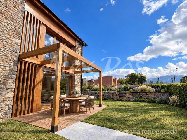 Casa en venta en Bellver de Cerdanya. Casa de 235 m con jardín de 200 m en Bellver. Casas Bellver de.
