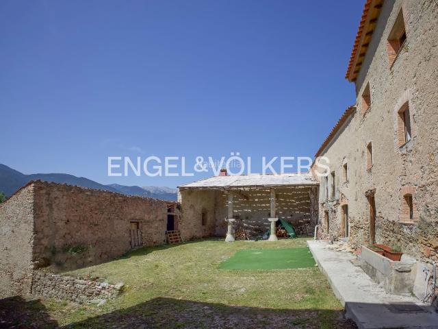 Casa en venta en Bellver de Cerdanya. Espectacular masia rehabilitada de 1892 en Baltarga. Casas Bellver de.