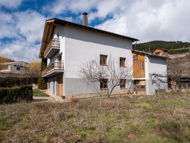 Casa en venta en Bellver de Cerdanya. Venta Casa sola a Bellver de Cerdanya. Casas Bellver de.