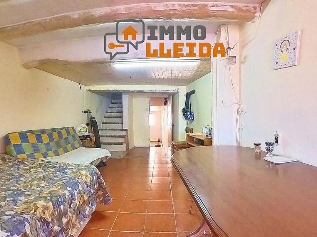 Casa adosada en venta en calle D'emili Pujol, Granadella, de 126 m² 3 habitaciones por 39.000