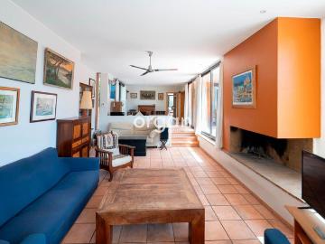 Casa en venta en Bellaterra. Casa unifamiliar centro Bellaterra. Casas.