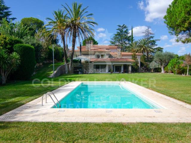 Casa en venta en Bellaterra. Casa Magnífica y señorial en Bellaterra. Casas.