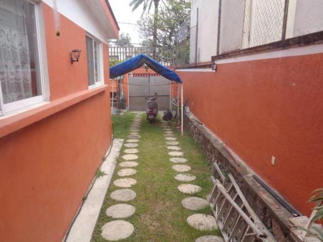 Casa en venta en Bellavista, Cuernavaca, Con 250 m² de construcción sobre un terreno de 314 m²