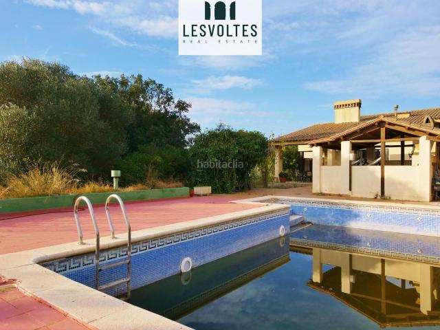 Casa en venta en Bellcaire d´Empordà. Casas Bellcaire.