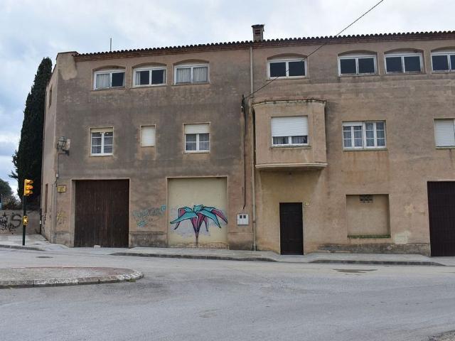 Casa en venta en Bellcaire d´Empordà, de 956 m² 9 habitaciones por 590.000
