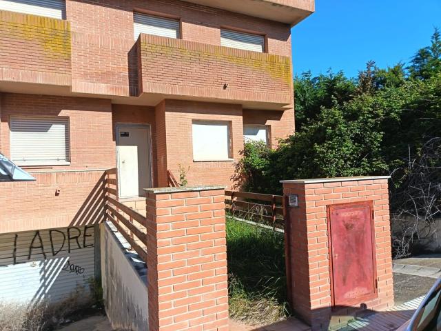 Casa en venta en Benavent de Segrià. Venta de Casa Adosada en Benavent de Segrià. Casas Benavent de.