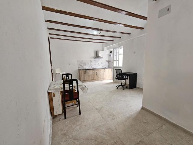 Casa en venta en Benaguasil. CASA CON SOLAR. Casas.