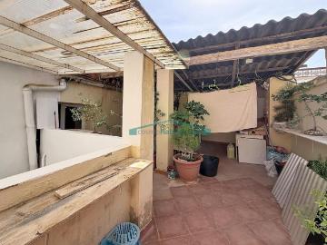 Casa en venta en Benaguasil. Casa de pueblo reformada con patio y terrazas en Benaguasil. Casas.