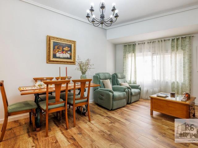 Casa en venta en Benaguasil. Excelente casa de pueblo. Casas.