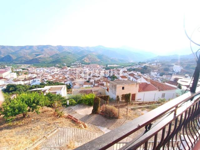 Casa en venta en Benamargosa. Casas.
