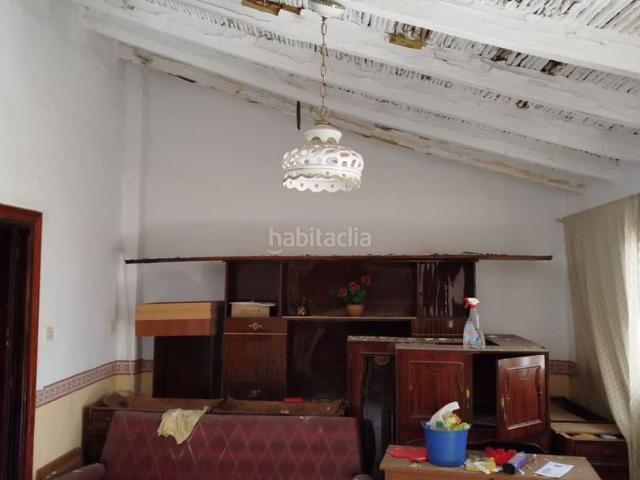Casa en venta en Benamocarra. ? ¡Oportunidad única en el corazón de Benamocarra! ?. Casas.