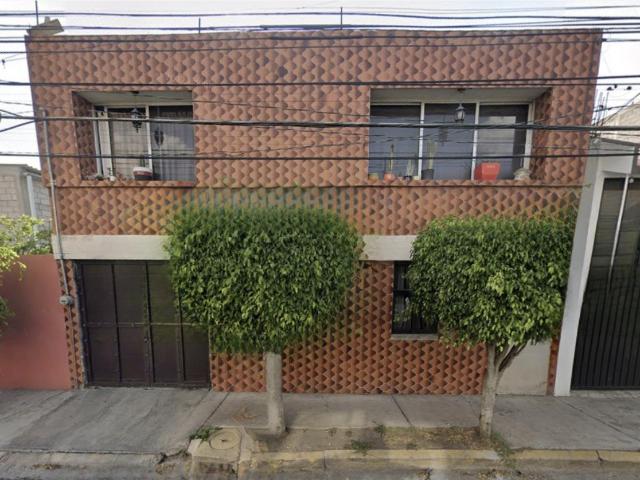 Casa en venta en Benito Juárez La Aurora, Nezahualcóyotl, México