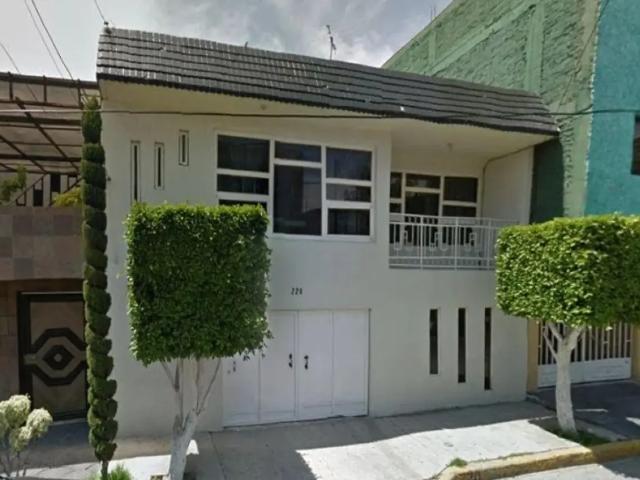 Casa en venta en Benito Juárez La Aurora, Nezahualcóyotl