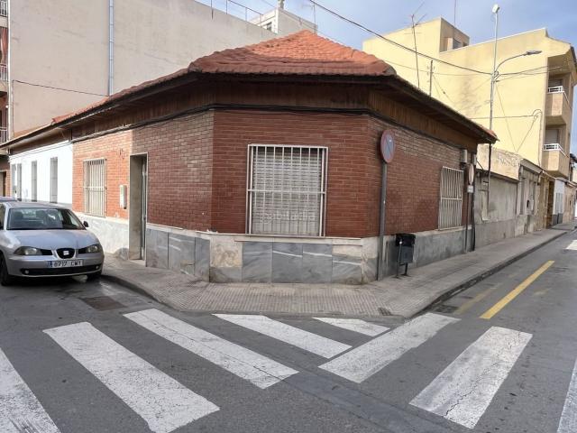 Casa en venta en Beniel. Casa en venta en Centro, 4 dormitorios. Casas.