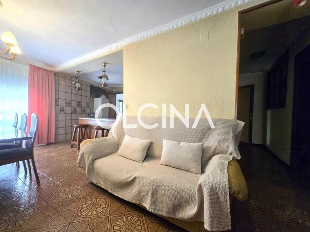 Casa en venta en Benilloba. Casa Semireformada en el Centro de Benilloba. Casas.