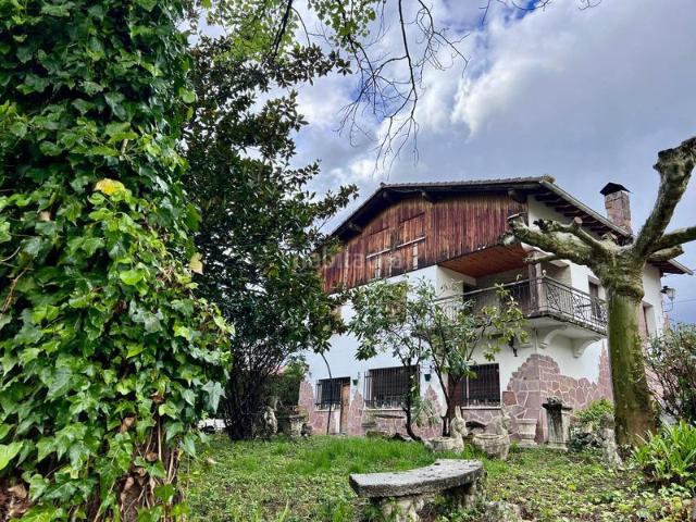 Casa en venta en Berastegi. Unifamiliar berastegi. Casas.