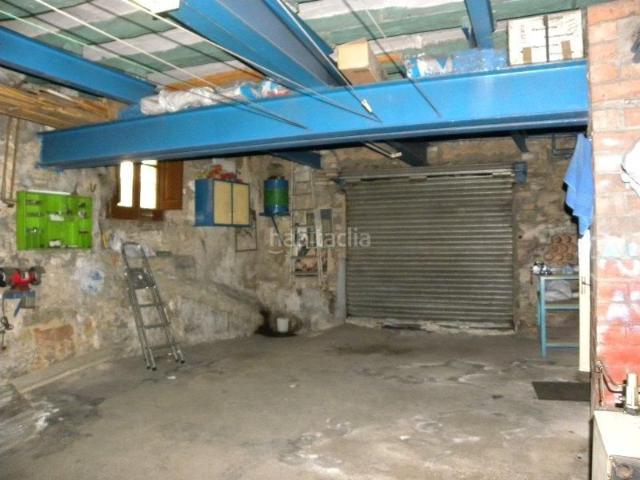 Casa en venta en Berga. Casa en el casco antiguo con gran potencial de reforma. Casas.