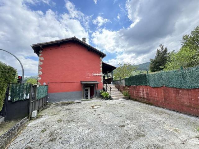 Casa en venta en Bergara. ESPECTACULAR CASA CON TERRENO. REFORMADA Y HABILITADA CON 2 VIVIENDAS INDEPENDIENTES. OPORTUNIDAD. Casas.