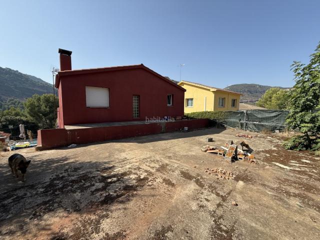 Casa en venta en Bigues i Riells del Fai. Casa Chalet independiente en venta en FONT RODONA 4. Casas Bigues i Riells del.