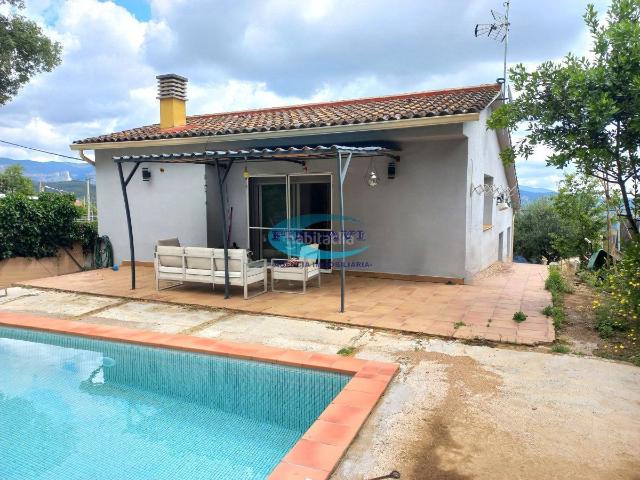 Casa en venta en Bigues i Riells del Fai. Casa en venta en Urbanización, 3 dormitorios. Casas Bigues i Riells del.