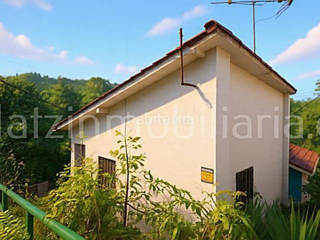 Casa en venta en Bilbao, La Peña. Casa en venta en Ibaiondo Miribilla, 2 dormitorios. Casas.