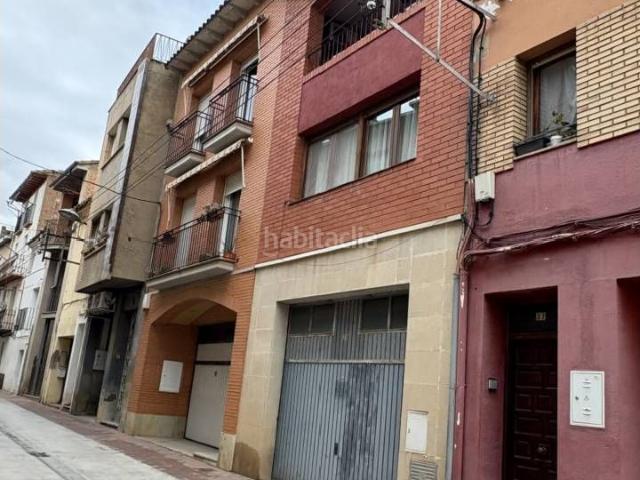 Casa en venta en Binéfar. RESERVADO. Casa en venta en Binéfar Amplia, luminosa y lista para entrar a vivir. Casas.
