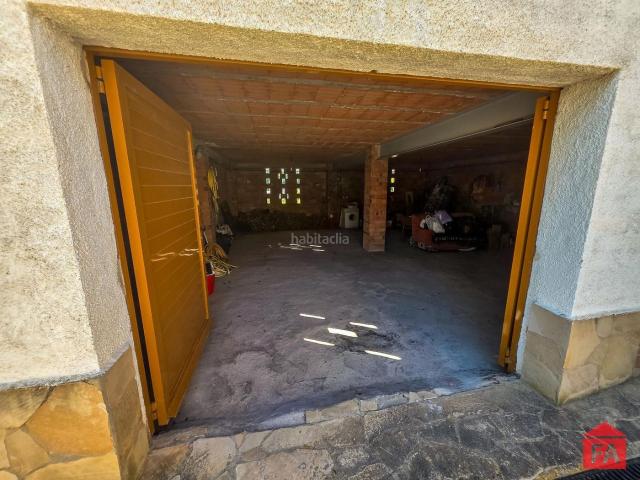 Casa en venta en Bisbal del Penedès La. 65947 La Masieta Casa con terreno con vistas a la montaña. Casas Bisbal del Penedès.
