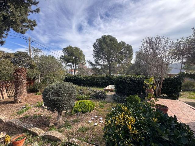 Casa en venta en Bisbal del Penedès La. CASA INDEPENDIENTE EN LA BISBAL. Casas Bisbal del Penedès.