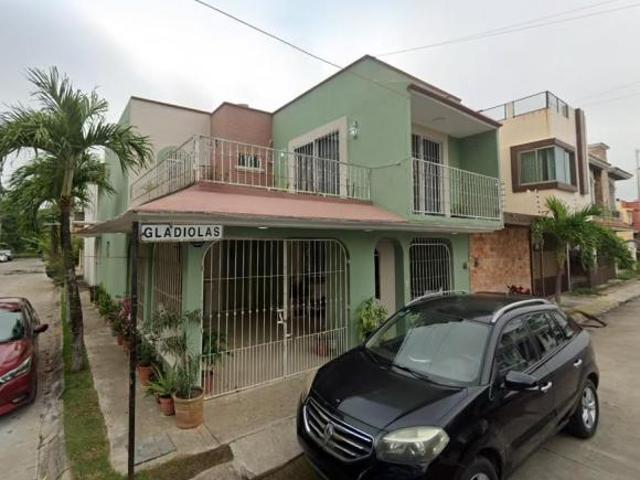 CASA EN VENTA EN BLANCAS MARIPOSAS VILLAHERMOSA RECUPERACION BANCARIA