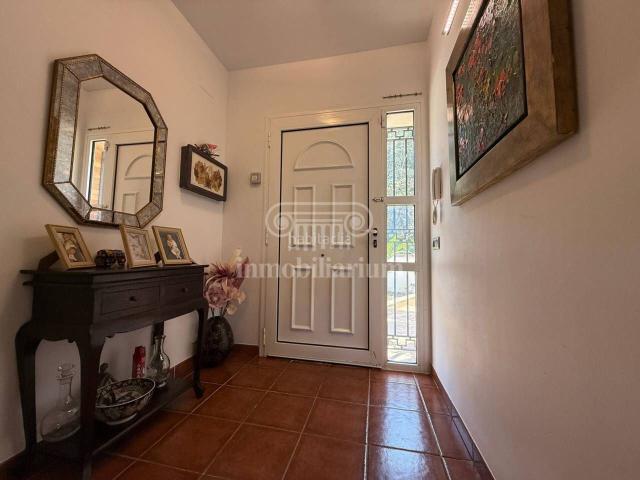 Casa en venta en Blanes, Mont Ferrant Joan Carles I Costa Brava. CASA ADOSADA EN BLANES. Casas.