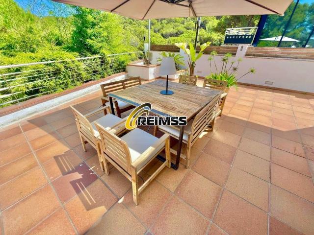 Casa en venta en Blanes, Santa Cristina Sant Francesc Costa Brava. Espectacular casa de diseño con 5 habitaciones y piscina en urbanización Sant Francesc, BLANES. Casas.