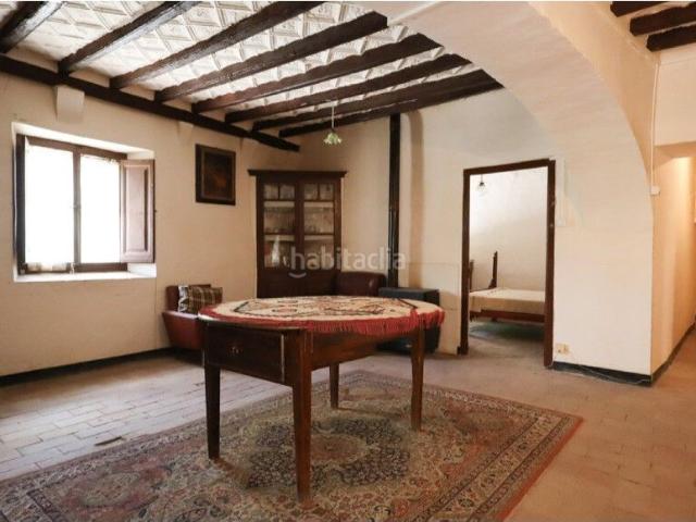 Casa en venta en Boadella i les Escaules. Vive el encanto auténtico de Les Escaules. Casas Boadella i les.