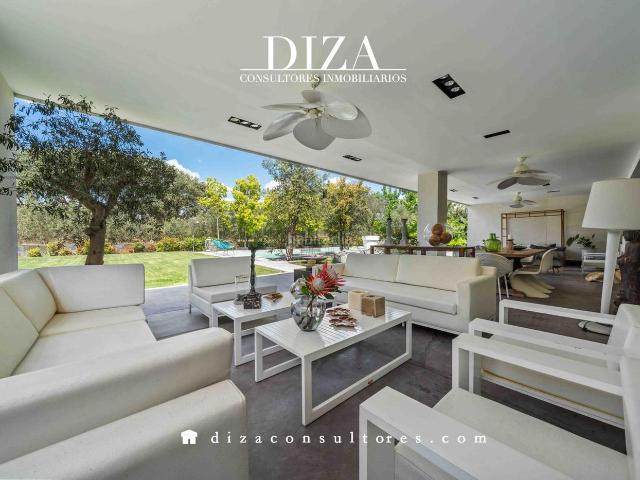 Casa en venta en Boadilla del Monte, Parque Boadilla. Villa de lujo en Boadilla del monte. Casas Boadilla del.