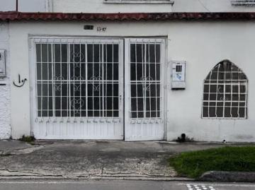 Casa En Venta En Bogota En Villa Luz V281189