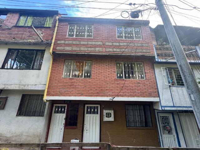Casa En Venta En Bogota En Altos Del Poblado V309477