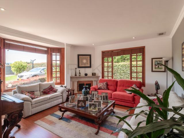 Casa En Venta En Bogota En Guaymaral V174979