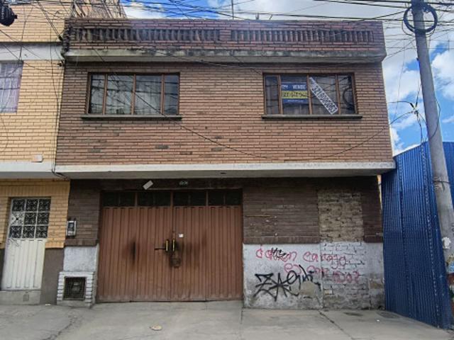 Casa En Venta En Bogota En Santa Lucia V303494