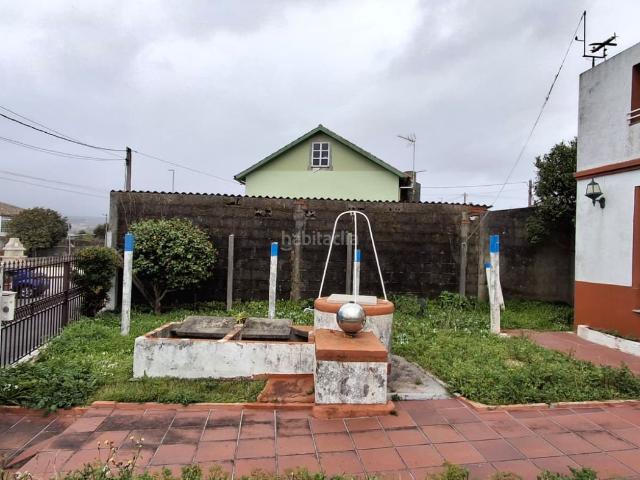 Casa en venta en Boiro. CASA CON HUERTA AL LADO DE LA PLAYA. Casas.