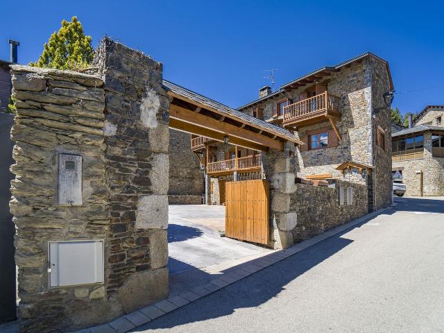 Casa en venta en Bolvir Pirineos. Exclusiva Vivienda en Bolvir Oportunidad Golden Visa. Casas.